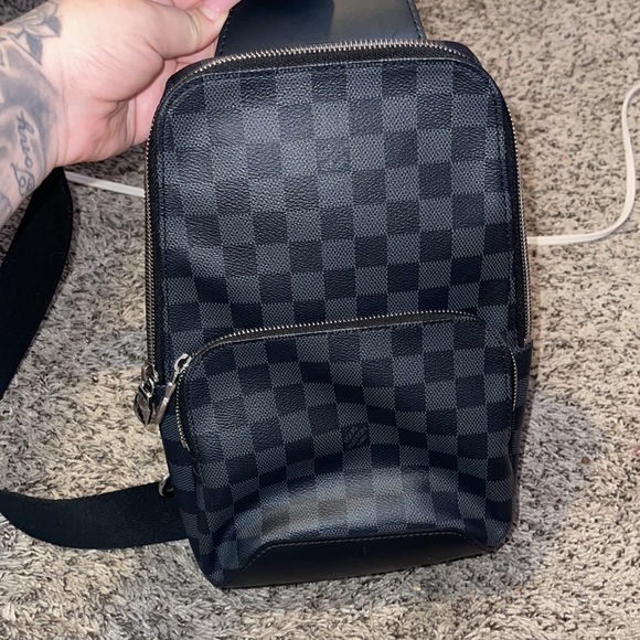 LV MAN BAG - Picture 8 of 8